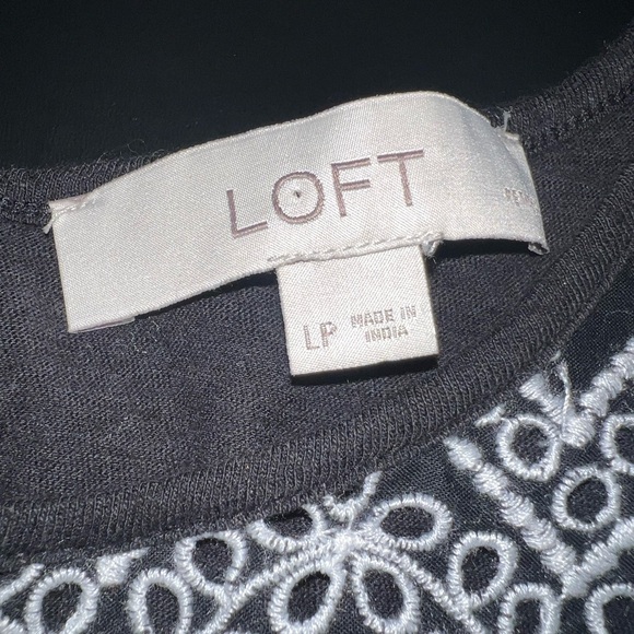 Loft Black & White Cold Shoulder Eyelet Detailed Top Size Large Petite EUC - Picture 4 of 7